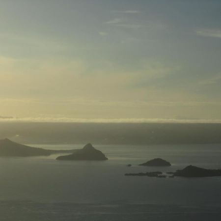 A Breath Taking View Of Taal Lake & Volcano Tagaytay City Exterior photo